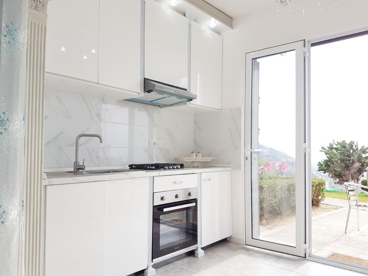 Blue Diamond Apartment Parghelia Exterior photo